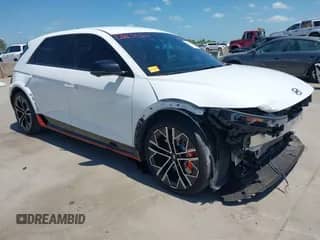 2025 Hyundai Ioniq 5 с VIN KM8KNDA88SU003449, выставлен на аукционе IAAI как лот 42808862 с пробегом 21 332 миль миль и . История ставок и продаж доступна на DreamBid. Изображение 1.
