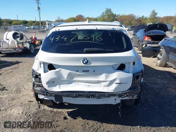 2019 BMW X3 xDrive30i с VIN 5UXTR9C53KLR09879, выставлен на аукционе IAAI как лот 43471696 с пробегом 108 453 миль миль и . История ставок и продаж доступна на DreamBid. Изображение 17.