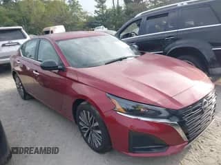 2024 Nissan Altima SV with VIN 1N4BL4DV3RN355070, listed as a IAAI auction lot 43270671 with 35,639 mi miles and . Bid and sale history available at DreamBid. Image 1.