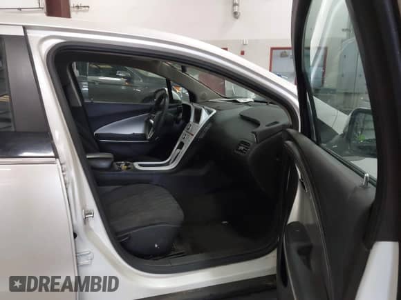2011 Chevrolet Volt с VIN 1G1RC6E42BU102305, выставлен на аукционе IAAI как лот 42735860 с пробегом Не указан миль и . История ставок и продаж доступна на DreamBid. Изображение 5.