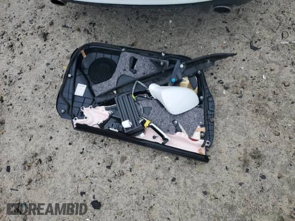 2016 Lexus IS 300/350 z VIN JTHCM1D22G5010933, wystawiony jako Copart lot #82071845 z przebiegiem 125 029 mil mil oraz Szkoda całkowita • Salvage title. Historia ofert i sprzedaży dostępna na DreamBid. Obrazek 12.