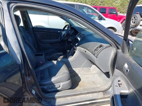 2005 Honda Accord EX-L with VIN 1HGCM66595A068842, listed as a IAAI auction lot 43345821 with 217,567 mi miles and . Bid and sale history available at DreamBid. Image 5.