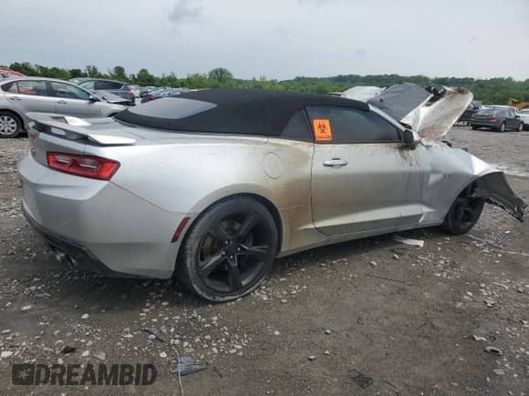 2018 Chevrolet Camaro 2SS z VIN 1G1FH3D78J0155871, wystawiony jako Copart lot #56176715 z przebiegiem Nie podano mil oraz Nie do naprawy • Non repairable. Historia ofert i sprzedaży dostępna na DreamBid. Obrazek 3.
