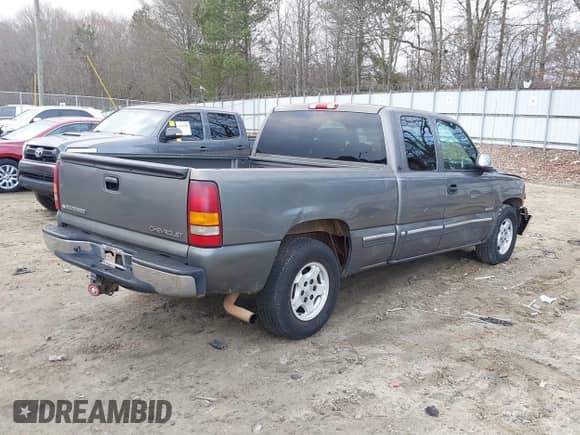 2002 Chevrolet Silverado 1500 LS with VIN 2GCEC19T121346310, listed as a IAAI auction lot 41451900 with 140,697 mi miles and . Bid and sale history available at DreamBid. Image 4.