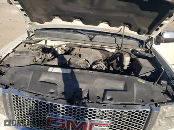 2010 GMC Sierra 1500 Denali z VIN 3GTRKXE27AG293882, wystawiony jako Copart lot #82752524 z przebiegiem 204 258 mil mil oraz Szkoda całkowita • Salvage title. Historia ofert i sprzedaży dostępna na DreamBid. Obrazek 12.