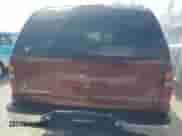 2000 Chevrolet Suburban LT z VIN 3GNFK16T3YG122555, wystawiony jako Copart lot #76624964 z przebiegiem 193 236 mil mil oraz Nie do naprawy • Non repairable. Historia ofert i sprzedaży dostępna na DreamBid. Obrazek 6.