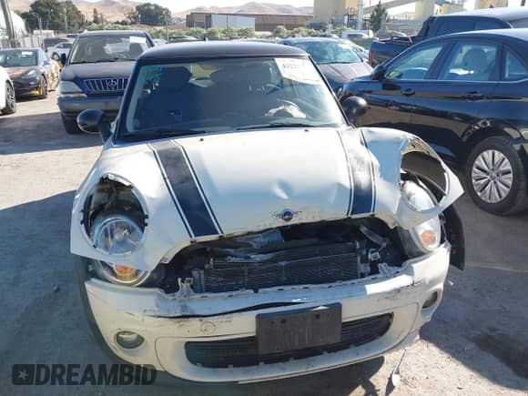 2013 MINI Hardtop with VIN WMWSU3C50DT545364, listed as a IAAI auction lot 43226196 with 120,165 mi miles and . Bid and sale history available at DreamBid. Image 6.