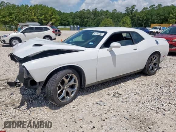 2017 Dodge Challenger SXT Plus с VIN 2C3CDZAG4HH516973, выставлен на аукционе Copart как лот 61190755 с пробегом 202 537 миль миль и Списание • Salvage title. История ставок и продаж доступна на DreamBid. Изображение 1.