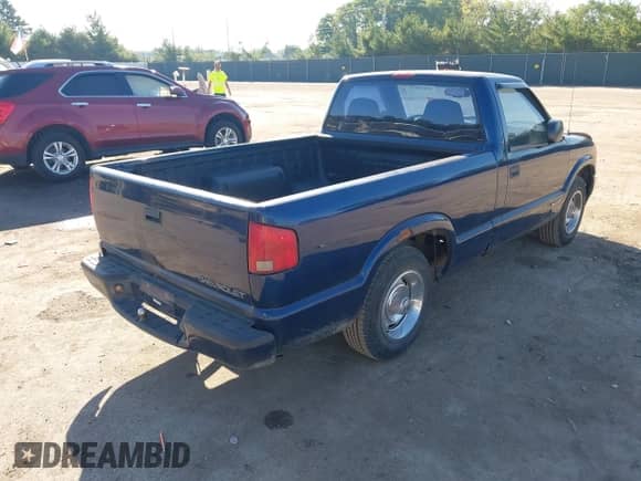 1999 Chevrolet S-10 LS с VIN 1GCCS1442XK163824, выставлен на аукционе IAAI как лот 43272157 с пробегом 149 234 миль миль и . История ставок и продаж доступна на DreamBid. Изображение 4.