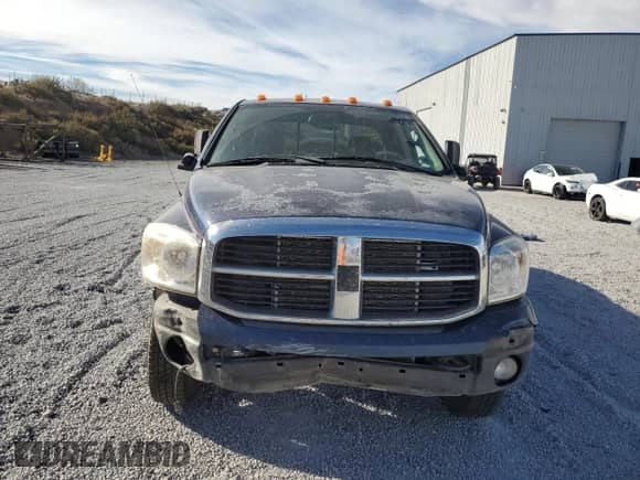 2008 Dodge 3500 Laramie z VIN 3D7MX48A28G137083, wystawiony jako Copart lot #75684714 z przebiegiem 268 808 mil mil oraz Szkoda całkowita • Salvage title. Historia ofert i sprzedaży dostępna na DreamBid. Obrazek 5.