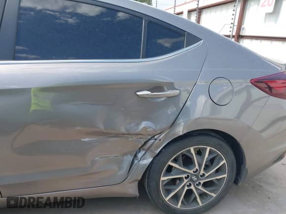 2020 Hyundai Elantra SEL с VIN KMHD84LF4LU063399, выставлен на аукционе IAAI как лот 43108009 с пробегом 49 432 миль миль и . История ставок и продаж доступна на DreamBid. Изображение 6.