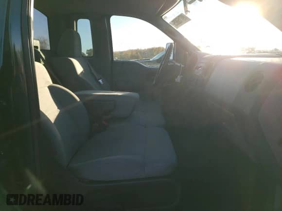 2007 Ford F-150 XL с VIN 1FTRF12257KD28586, выставлен на аукционе Copart как лот 89715805 с пробегом 112 200 миль миль и Списание • Salvage title. История ставок и продаж доступна на DreamBid. Изображение 10.