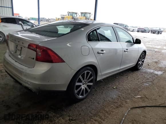 2017 Volvo S60 Inscription Platinum с VIN LYV402TM5HB151488, выставлен на аукционе Copart как лот 45428975 с пробегом 92 162 миль миль и Списание • Salvage title. История ставок и продаж доступна на DreamBid. Изображение 3.