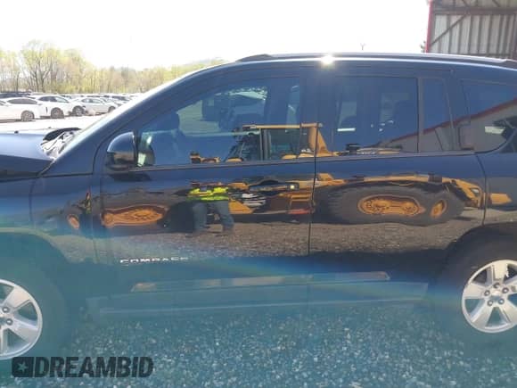 2017 Jeep Compass High Altitude z VIN 1C4NJCEBXHD163046, wystawiony jako IAAI lot #41983669 z przebiegiem 113 668 mil mil oraz . Historia ofert i sprzedaży dostępna na DreamBid. Obrazek 14.
