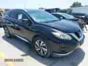 2018 Nissan Murano SV z VIN 5N1AZ2MG7JN106927, wystawiony jako IAAI lot #42299846 z przebiegiem 126 248 mil mil oraz . Historia ofert i sprzedaży dostępna na DreamBid. Obrazek 1.