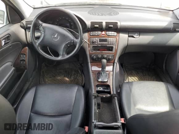 2004 Mercedes-Benz C 240 with VIN WDBRF81J74F546257, listed as a Copart auction lot 52402645 with 121,710 mi miles and Salvage title. Bid and sale history available at DreamBid. Image 8.
