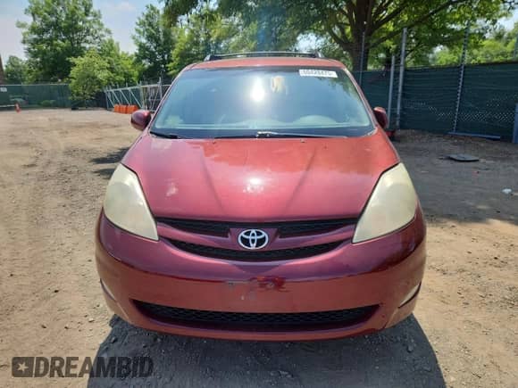 2006 Toyota Sienna XLE z VIN 5TDBA22C16S066202, wystawiony jako Copart lot #69227305 z przebiegiem 201 766 mil mil oraz Nie do naprawy • Non repairable. Historia ofert i sprzedaży dostępna na DreamBid. Obrazek 5.