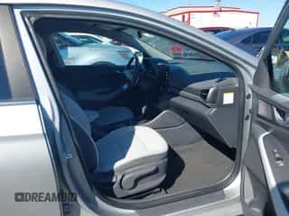 2022 Hyundai Ioniq SEL z VIN KMHC75LD0NU281748, wystawiony jako IAAI lot #43316494 z przebiegiem 55 526 mil mil oraz . Historia ofert i sprzedaży dostępna na DreamBid. Obrazek 5.