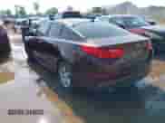 2015 Kia Optima LX z VIN 5XXGM4A74FG359719, wystawiony jako IAAI lot #42897199 z przebiegiem 206 337 mil mil oraz . Historia ofert i sprzedaży dostępna na DreamBid. Obrazek 3.