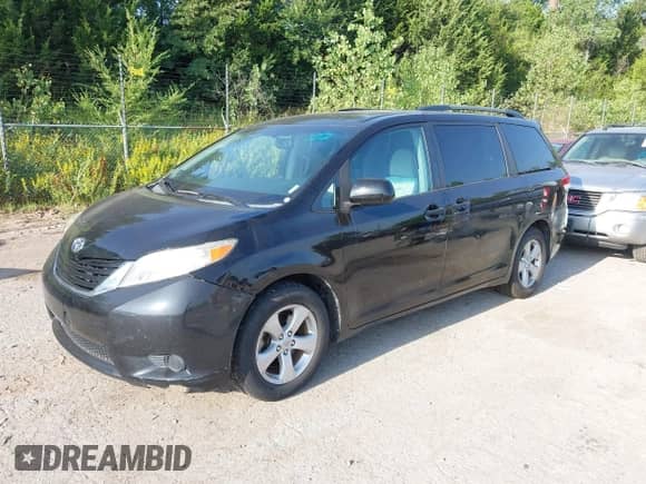 2012 Toyota Sienna LE with VIN 5TDKK3DC4CS191819, listed as a IAAI auction lot 42989982 with 164,498 mi miles and . Bid and sale history available at DreamBid. Image 2.
