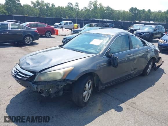 2011 Honda Accord LX z VIN 1HGCP2F36BA135794, wystawiony jako IAAI lot #42868559 z przebiegiem 270 592 mil mil oraz . Historia ofert i sprzedaży dostępna na DreamBid. Obrazek 2.