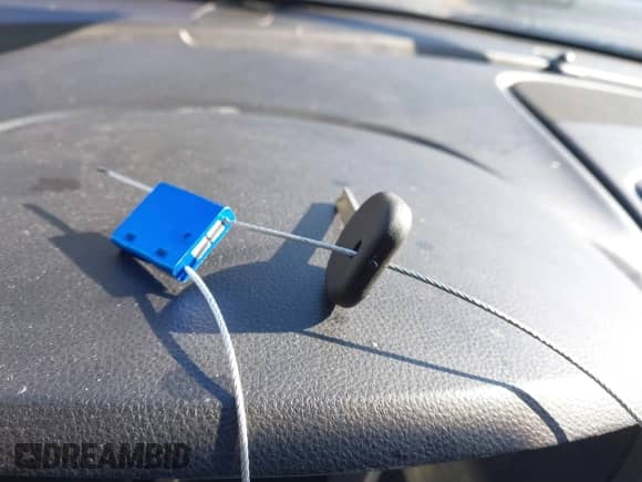 2013 Chevrolet Equinox LT с VIN 2GNFLNE39D6328927, выставлен на аукционе IAAI как лот 41481316 с пробегом 240 619 миль миль и . История ставок и продаж доступна на DreamBid. Изображение 11.