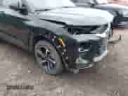 2022 Chevrolet TrailBlazer RS z VIN KL79MUSL5NB040464, wystawiony jako IAAI lot #42360730 z przebiegiem 56 403 mil mil oraz . Historia ofert i sprzedaży dostępna na DreamBid. Obrazek 21.