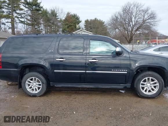 2014 Chevrolet Suburban LTZ с VIN 1GNSKKE73ER141451, выставлен на аукционе IAAI как лот 41479463 с пробегом 127 876 миль миль и . История ставок и продаж доступна на DreamBid. Изображение 14.