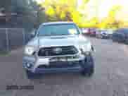 2012 Toyota Tacoma z VIN 3TMMU4FN5CM043847, wystawiony jako IAAI lot #43447652 z przebiegiem 119 376 mil mil oraz . Historia ofert i sprzedaży dostępna na DreamBid. Obrazek 13.