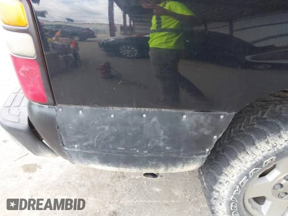 2004 Chevrolet Suburban LT с VIN 1GNEC16Z44J332278, выставлен на аукционе IAAI как лот 41902358 с пробегом 372 990 миль миль и . История ставок и продаж доступна на DreamBid. Изображение 6.