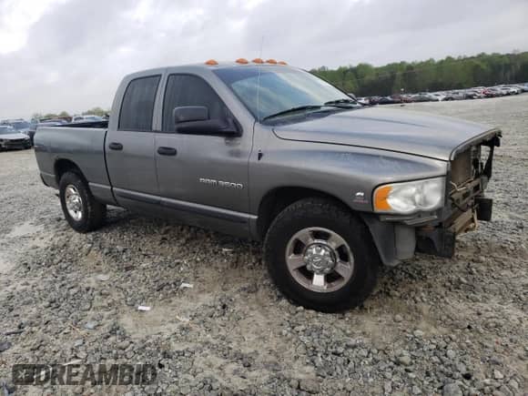 2005 Dodge 3500 SLT with VIN 3D7LR38C15G731743, listed as a Copart auction lot 50933835 with 232,036 mi miles and Salvage title. Bid and sale history available at DreamBid. Image 4.