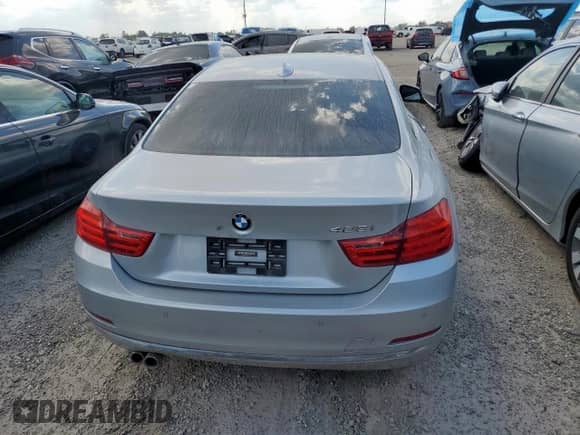 2014 BMW 4 Series 428i с VIN WBA3N3C59EF712175, выставлен на аукционе Copart как лот 85462625 с пробегом 185 900 миль миль и Чистый • Clean title. История ставок и продаж доступна на DreamBid. Изображение 6.
