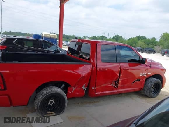 2014 Ram 1500 Sport with VIN 1C6RR6HT8ES154232, listed as a IAAI auction lot 42051723 with 122,982 mi miles and . Bid and sale history available at DreamBid. Image 6.
