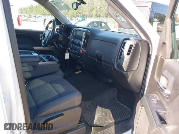 2018 Chevrolet Silverado 1500 LT с VIN 3GCUKREC0JG210355, выставлен на аукционе IAAI как лот 42397975 с пробегом 104 104 миль миль и . История ставок и продаж доступна на DreamBid. Изображение 5.