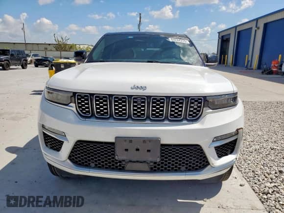 2023 Jeep Grand Cherokee Summit z VIN 1C4RJHEG4P8101904, wystawiony jako Copart lot #84244315 z przebiegiem 42 447 mil mil oraz Szkoda całkowita • Salvage title. Historia ofert i sprzedaży dostępna na DreamBid. Obrazek 5.