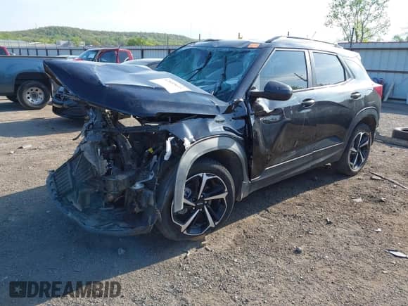 2022 Chevrolet TrailBlazer RS with VIN KL79MTSL1NB106972, listed as a IAAI auction lot 42035610 with 65,160 mi miles and . Bid and sale history available at DreamBid. Image 2.