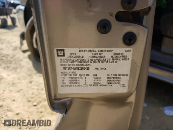 2002 GMC Sierra 1500 z VIN 1GTEC14W02Z290420, wystawiony jako Copart lot #65817084 z przebiegiem 273 128 mil mil oraz Szkoda całkowita • Salvage title. Historia ofert i sprzedaży dostępna na DreamBid. Obrazek 13.