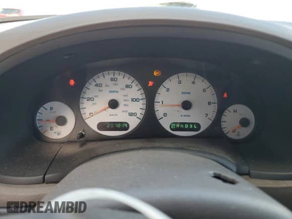 2003 Dodge Caravan SE with VIN 1D4GP24353B189234, listed as a Copart auction lot 84251395 with 207,019 mi miles and Salvage title. Bid and sale history available at DreamBid. Image 9.