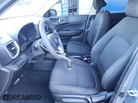 2021 Hyundai Venue SE с VIN KMHRB8A32MU081845, выставлен на аукционе Copart как лот 85571075 с пробегом 68 745 миль миль и Списание • Salvage title. История ставок и продаж доступна на DreamBid. Изображение 7.