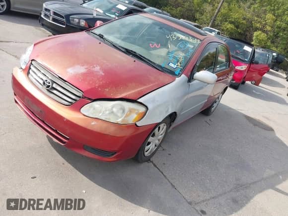 2004 Toyota Corolla CE z VIN 1NXBR32E44Z203654, wystawiony jako IAAI lot #43507348 z przebiegiem 227 127 mil mil oraz . Historia ofert i sprzedaży dostępna na DreamBid. Obrazek 2.