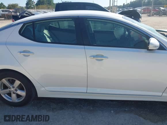 2015 Kia Optima LX с VIN KNAGM4A78F5594190, выставлен на аукционе IAAI как лот 43440317 с пробегом 159 102 миль миль и . История ставок и продаж доступна на DreamBid. Изображение 13.