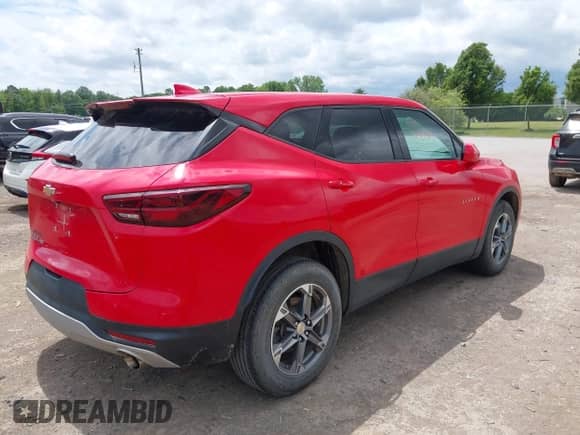 2023 Chevrolet Blazer LT z VIN 3GNKBHR43PS171195, wystawiony jako IAAI lot #42547323 z przebiegiem 29 525 mil mil oraz . Historia ofert i sprzedaży dostępna na DreamBid. Obrazek 4.