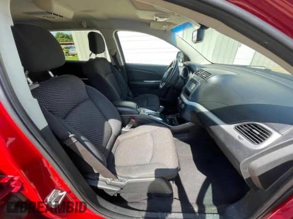 2016 Dodge Journey SE z VIN 3C4PDCAB2GT138477, wystawiony jako Copart lot #68539845 z przebiegiem 230 116 mil mil oraz Czysty tytuł • Clean title. Historia ofert i sprzedaży dostępna na DreamBid. Obrazek 5.