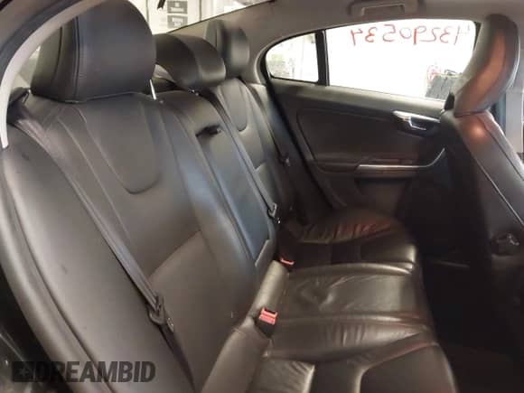 2013 Volvo S60 T5 z VIN YV1612FHXD2206043, wystawiony jako IAAI lot #43290534 z przebiegiem 134 874 mil mil oraz . Historia ofert i sprzedaży dostępna na DreamBid. Obrazek 8.