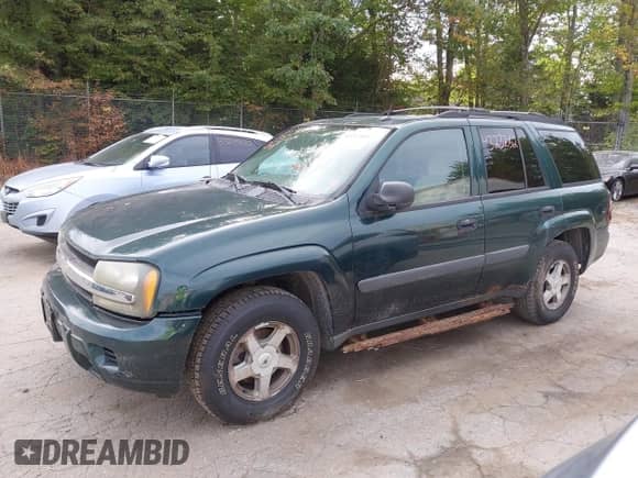 2005 Chevrolet TrailBlazer LS с VIN 1GNDT13S452162342, выставлен на аукционе IAAI как лот 43237052 с пробегом 152 079 миль миль и . История ставок и продаж доступна на DreamBid. Изображение 12.