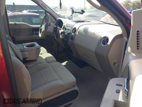 2007 Ford F-150 XL with VIN 1FTRF12247NA00087, listed as a IAAI auction lot 43329094 with 209,066 mi miles and . Bid and sale history available at DreamBid. Image 5.