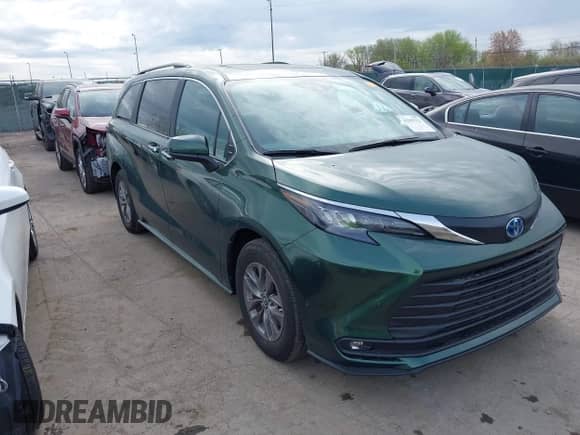 2025 Toyota Sienna XLE z VIN 5TDJSKFC5SS166414, wystawiony jako IAAI lot #42105323 z przebiegiem 2 270 mil mil oraz . Historia ofert i sprzedaży dostępna na DreamBid. Obrazek 1.