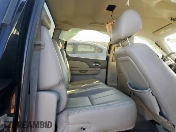 2011 GMC Sierra 1500 SLT z VIN 3GTP2WE30BG398100, wystawiony jako Copart lot #82204295 z przebiegiem 291 038 mil mil oraz Szkoda całkowita • Salvage title. Historia ofert i sprzedaży dostępna na DreamBid. Obrazek 10.