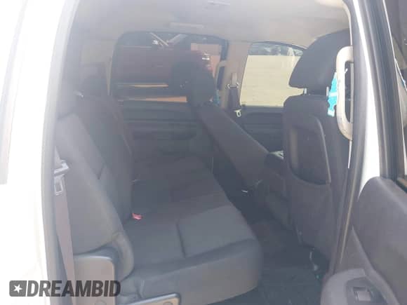 2013 Chevrolet Silverado 1500 LS z VIN 3GCPCREA1DG158439, wystawiony jako IAAI lot #43069128 z przebiegiem 234 152 mil mil oraz . Historia ofert i sprzedaży dostępna na DreamBid. Obrazek 8.