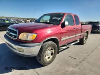2001 Toyota Tundra SR5 z VIN 5TBRT34161S131654, wystawiony jako Copart lot #82666925 z przebiegiem 404 843 mil mil oraz Czysty tytuł • Clean title. Historia ofert i sprzedaży dostępna na DreamBid. Obrazek 1.